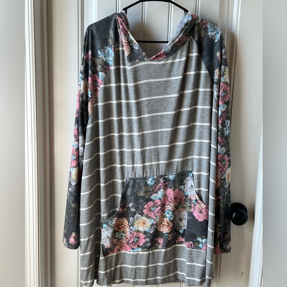 Lightweight, mixed print hoodie